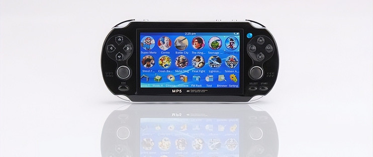 PSP：那块 4.3 寸的宽屏，曾照亮一代人的课间十分钟