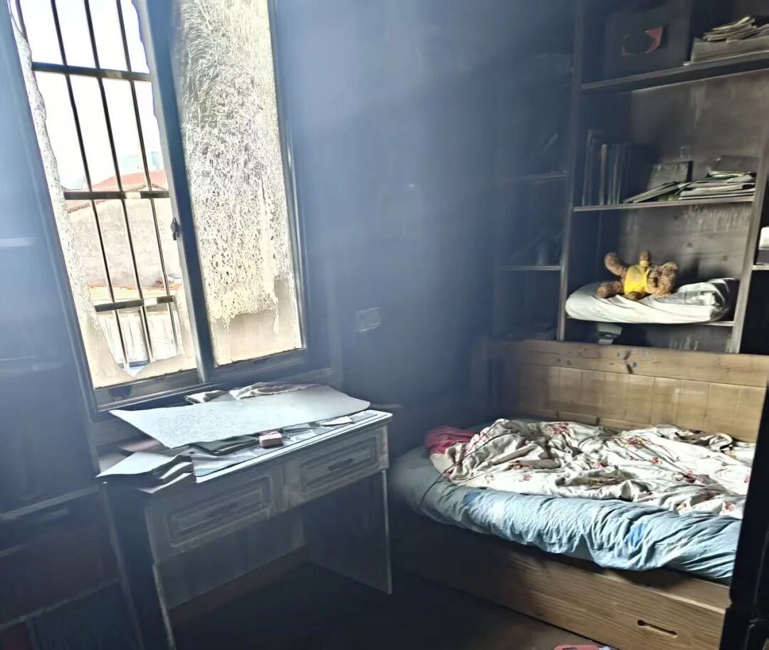 9旬老人家里的火苗、"一两万个才出一个"的回应，和一年半后的召回公告