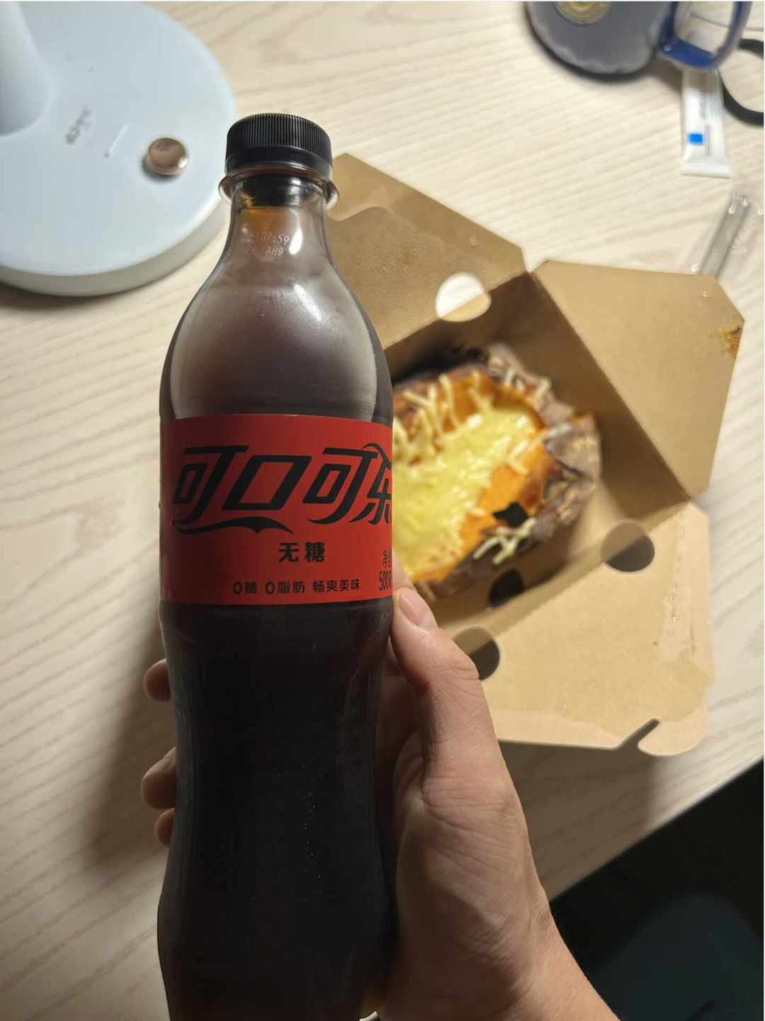 每天喝无糖饮料，要逼自己换白水吗？493人两年试验：不用急