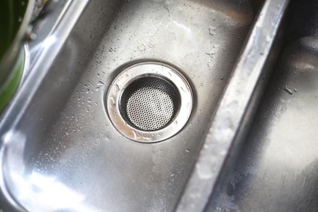 保洁阿姨不背工具箱:几块抹布、柔顺剂和小苏打,两小时收完全屋的脏