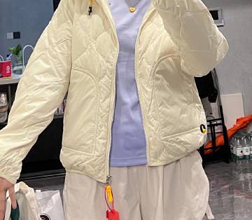 入冬买羽绒服别急着掏钱：绒价涨到558一公斤，你的钱都花哪了