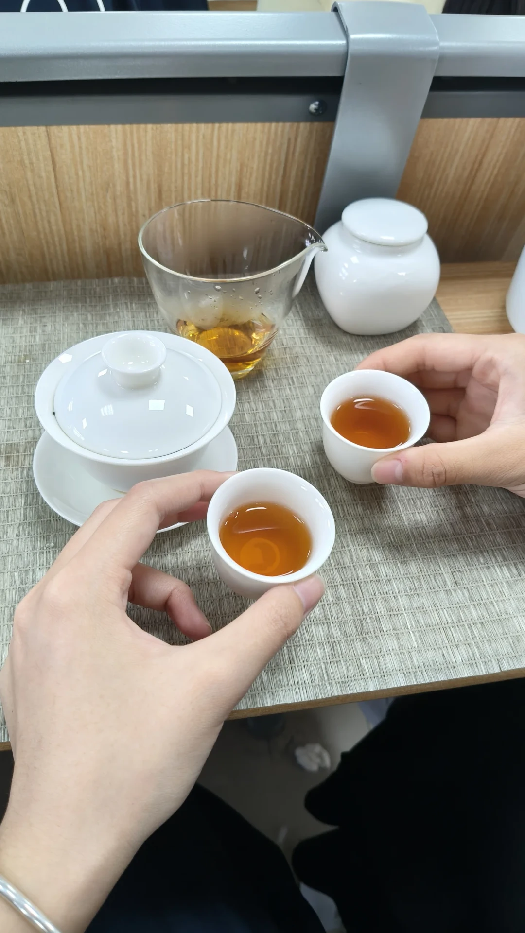 秋季夜校的茶艺课，抢的和被玩梗的，根本不是同一门“茶艺”