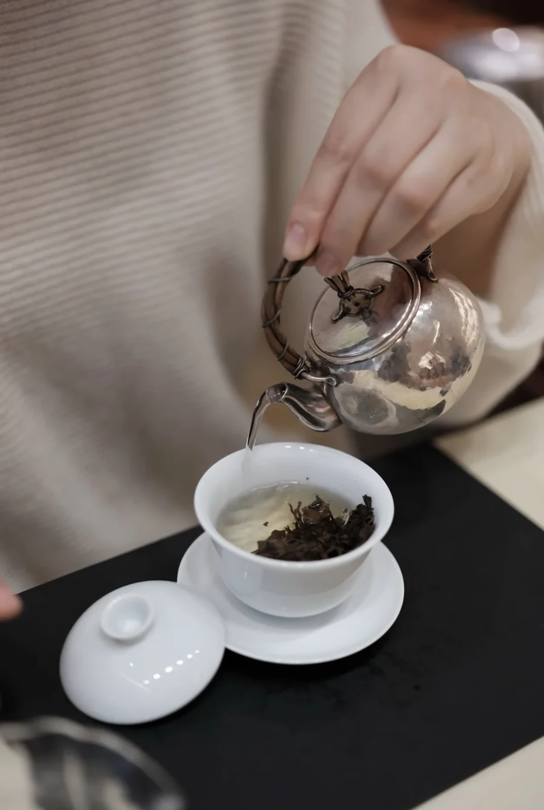 秋季夜校的茶艺课，抢的和被玩梗的，根本不是同一门“茶艺”