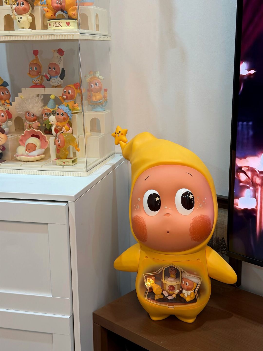泡泡玛特把星星人“大娃”做成599元的积木：当晚售罄，第一批拼完的人已经分成两拨
