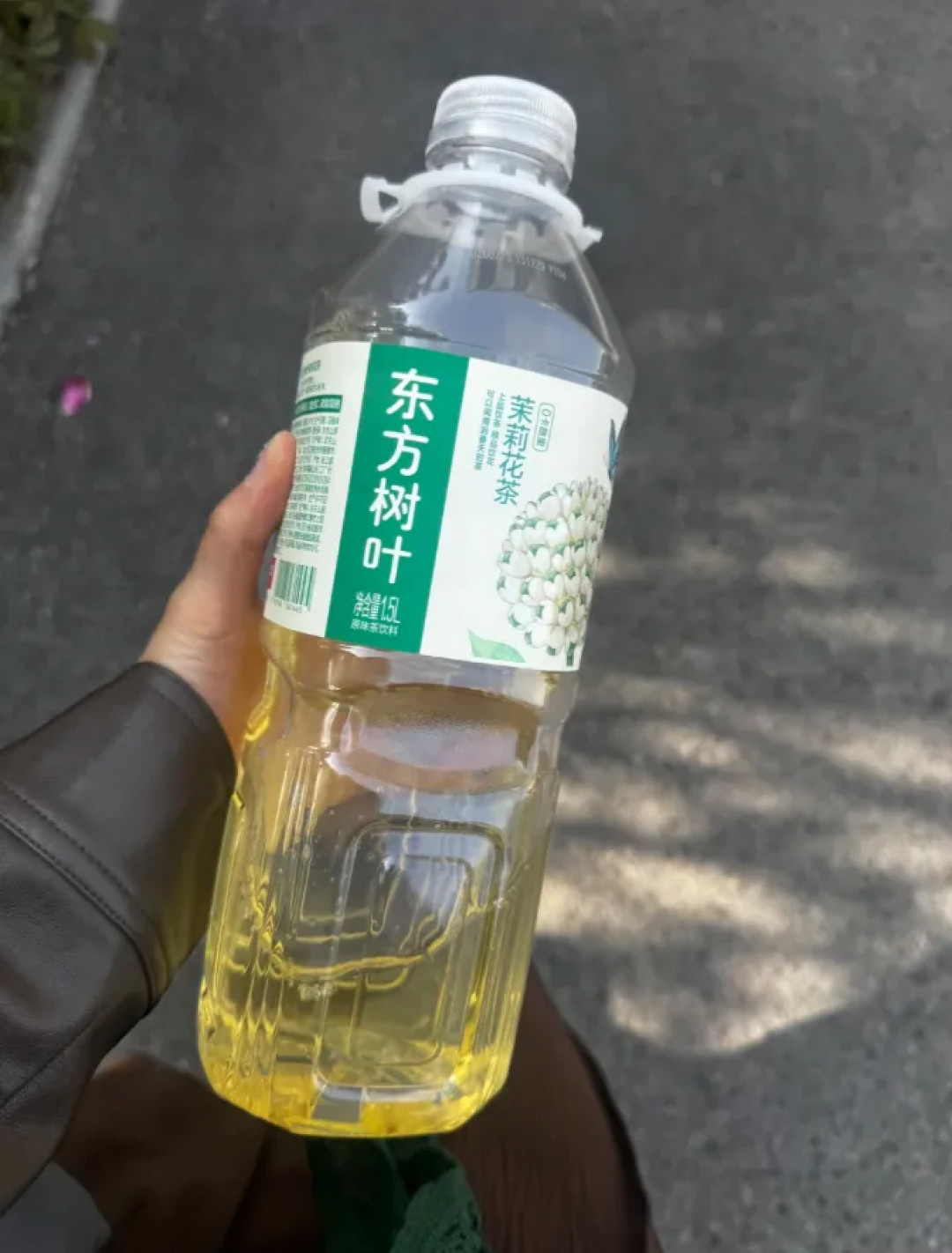放下奶茶改喝“大水”:方向对了一半,吨吨猛灌那半全是坑