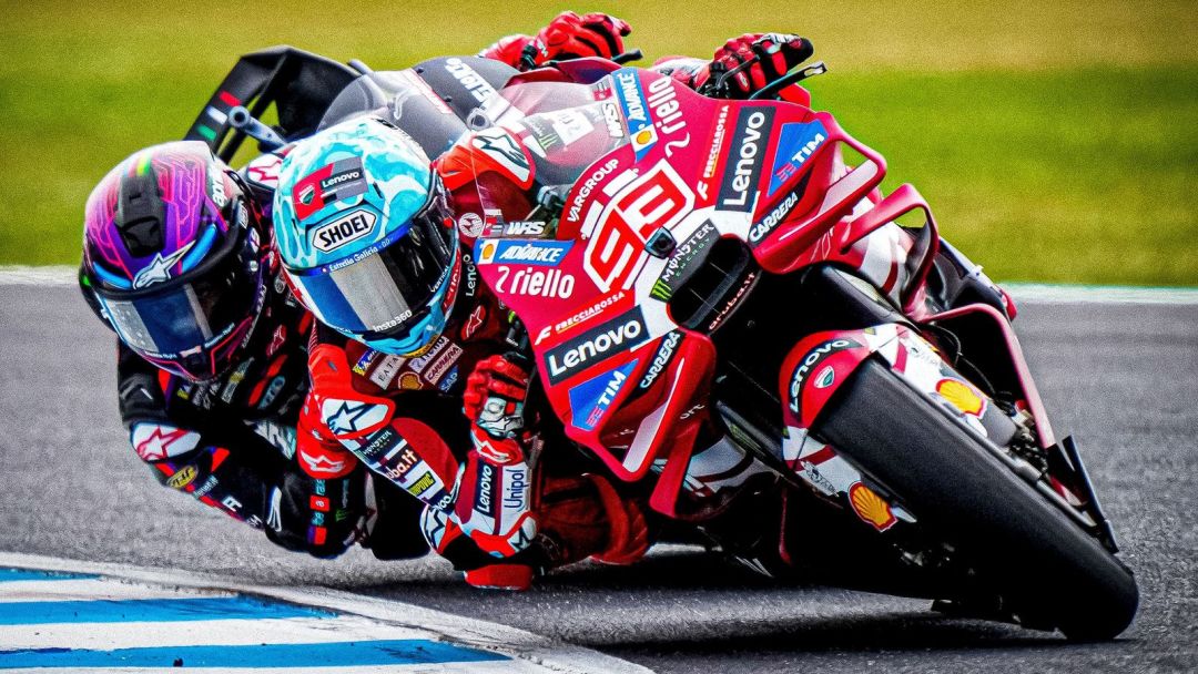 暴雨冲走正赛，安全车领完最后一圈：菲利普岛这样告别MotoGP