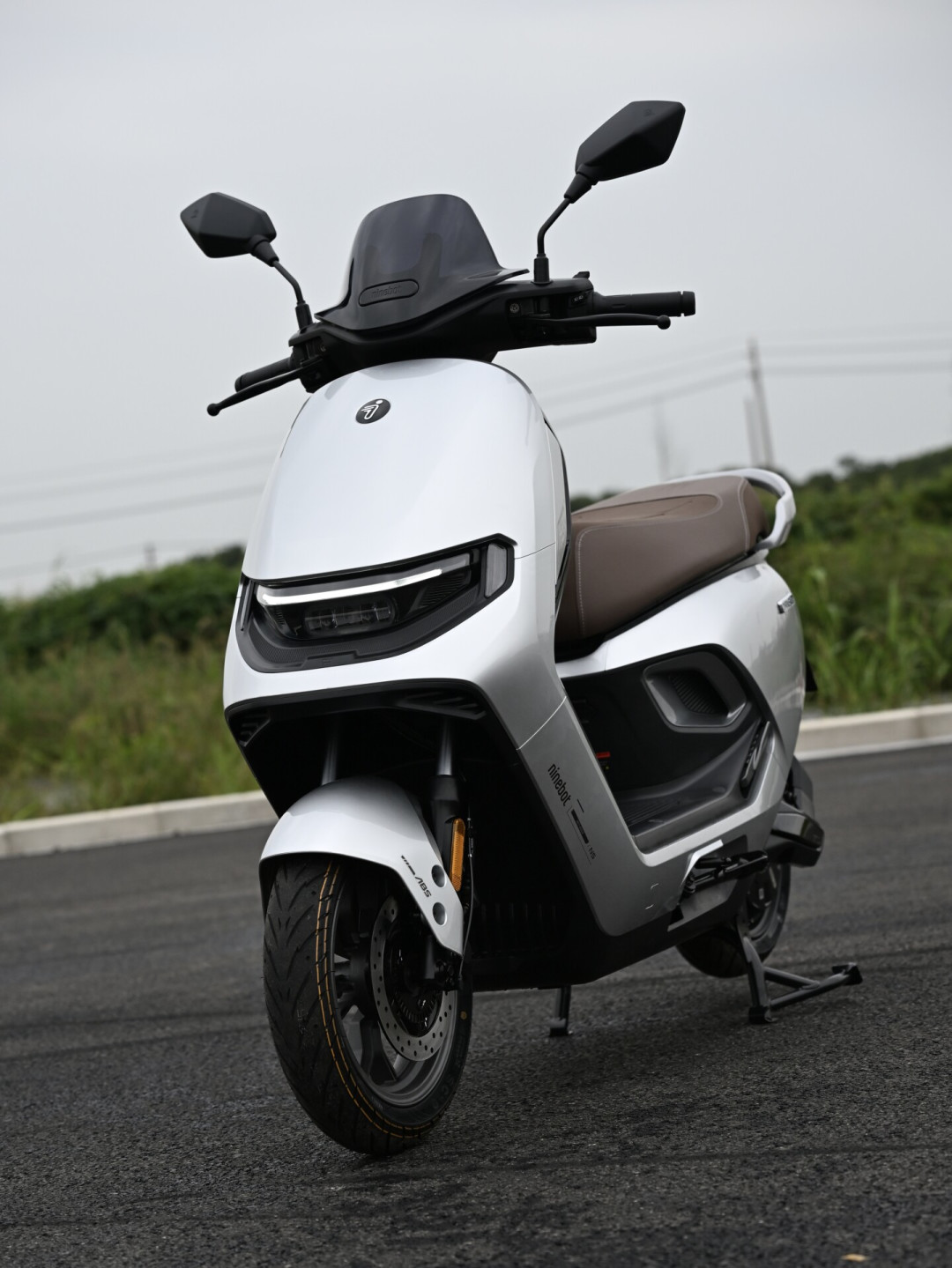 年末电摩新车潮挤进双11:九号N5官宣、小牛80km/h进工信部公示,买现款还是等新车?