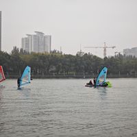骑行中读懂《红楼梦》｜抹额的养生智慧