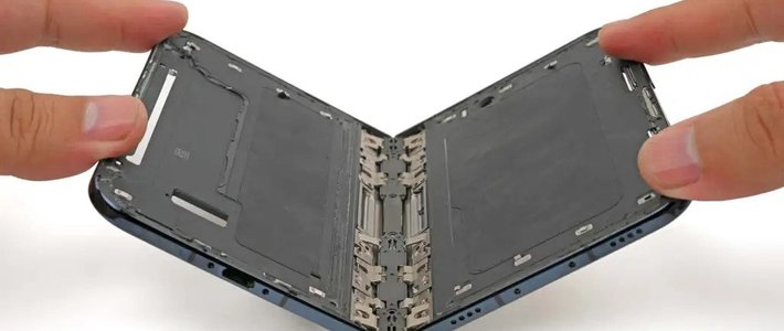 iPhoneDuo的膜被撕了，评测的也翻车了：折叠屏到底怎么选？