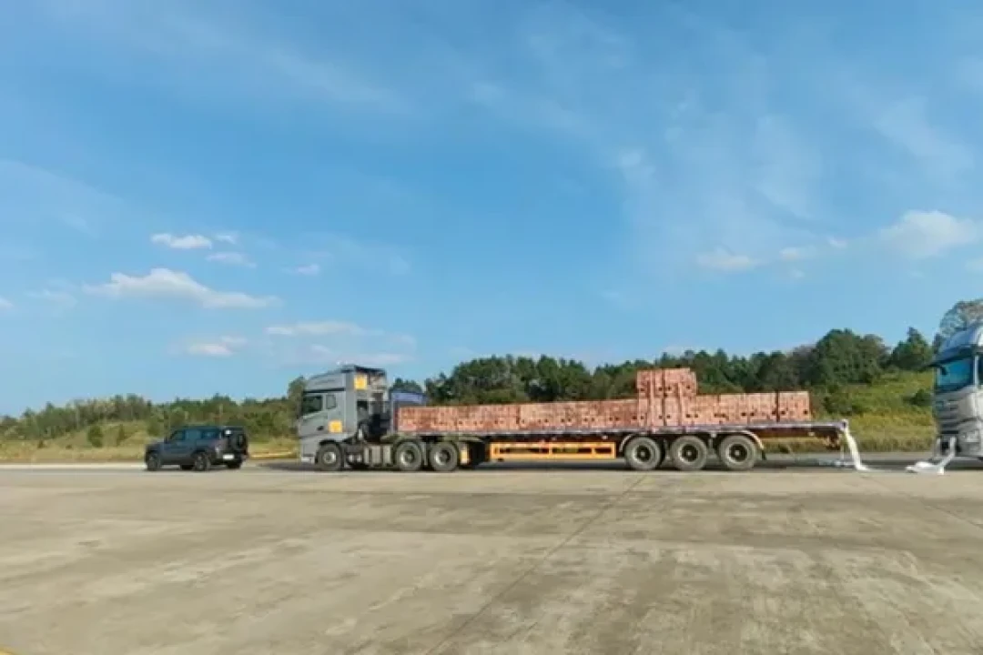 红旗G919的戏够猛，下场得自己去越