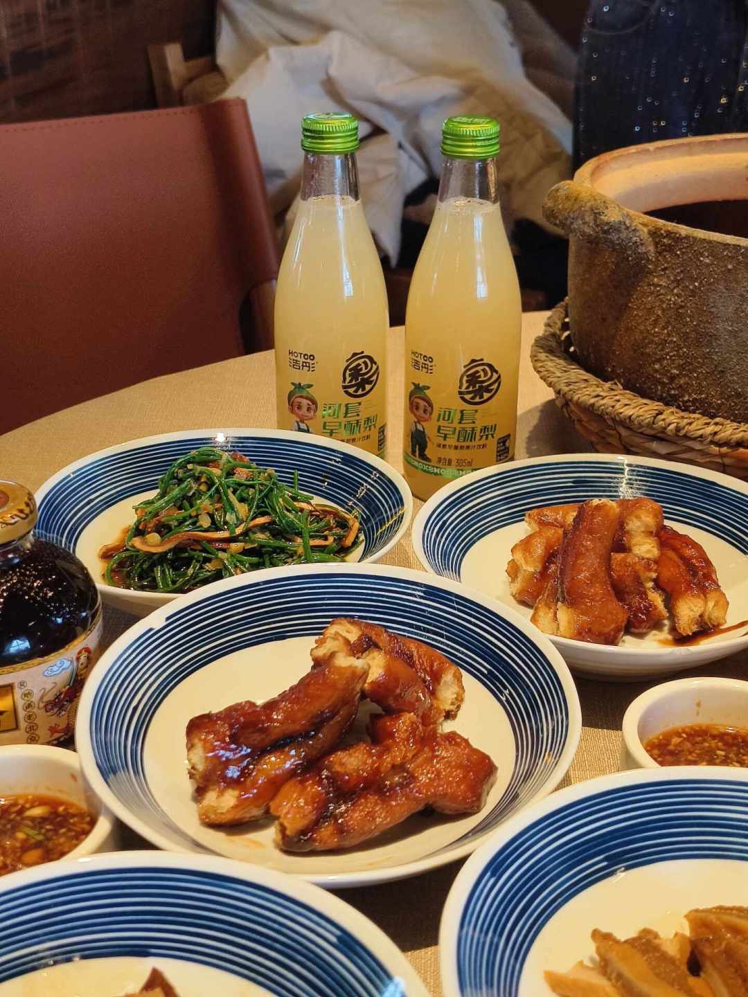 食客求它“好好活着”，股东10月离场：贾国龙的焖面实验活了九个月