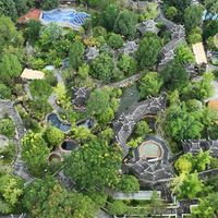 泡汤季被这波冷空气开场:90cm、1米、7周岁,带娃下水前,先过进门、时长和票种这三道门