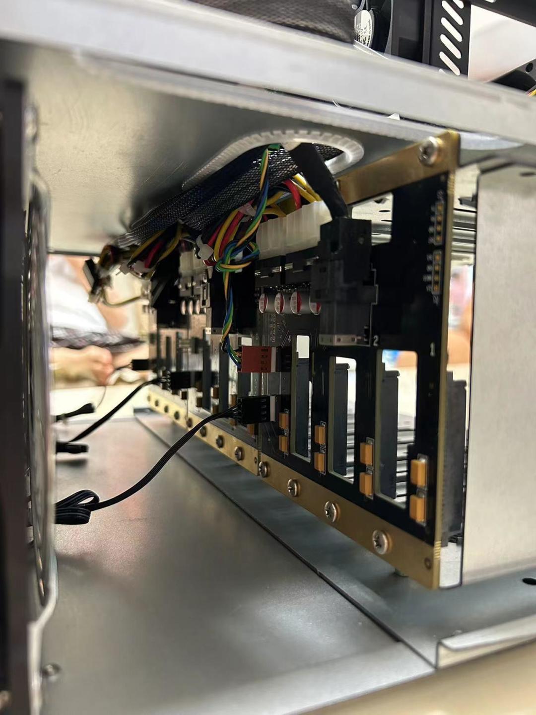 TrueNAS构建闭源,老玩家开始跳船:NAS系统怎么选