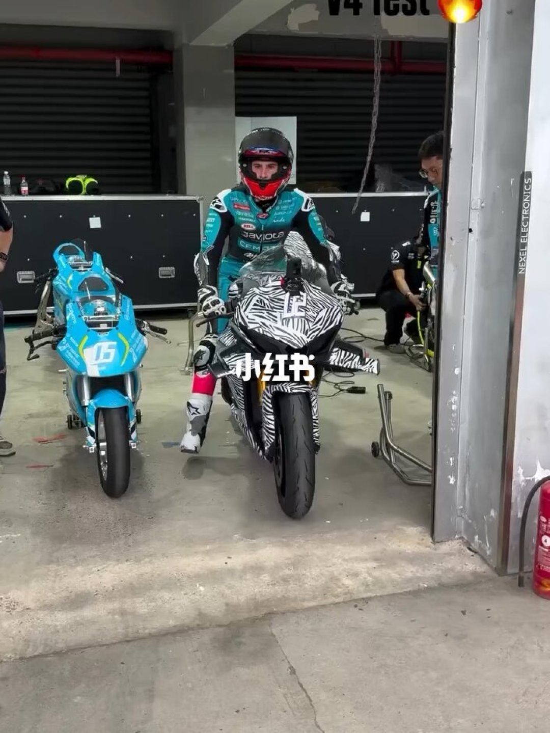 春风V4SR-RR原型车赛道测试