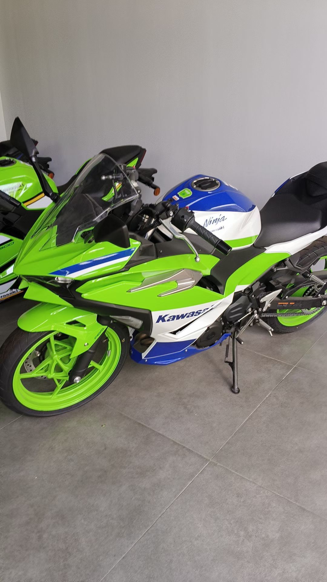 凯旋官降1万9、川崎砍到3万、GSX250R跌到1万8：摩托