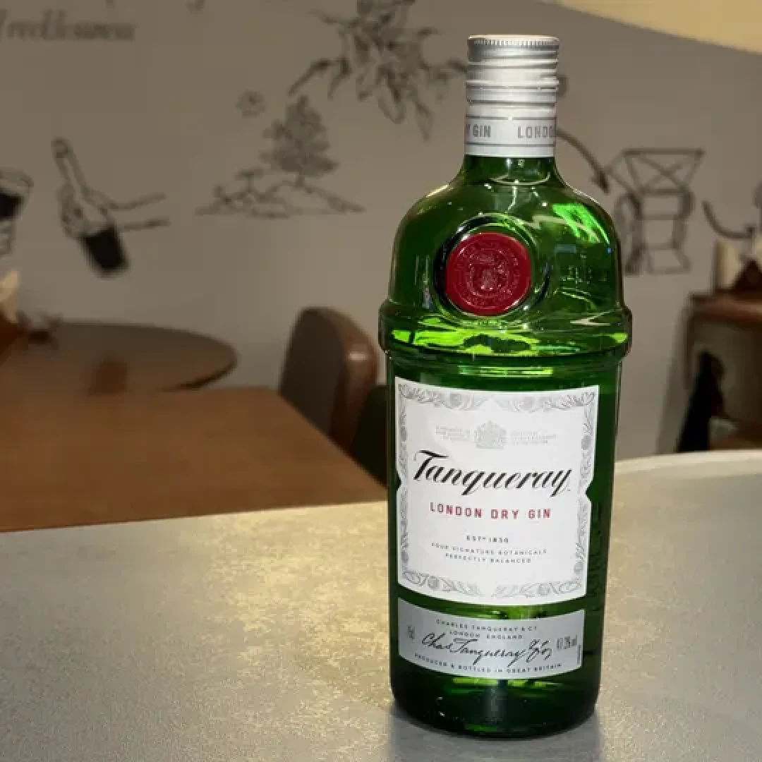 添加利绿瓶红封，金酒进阶档的标杆