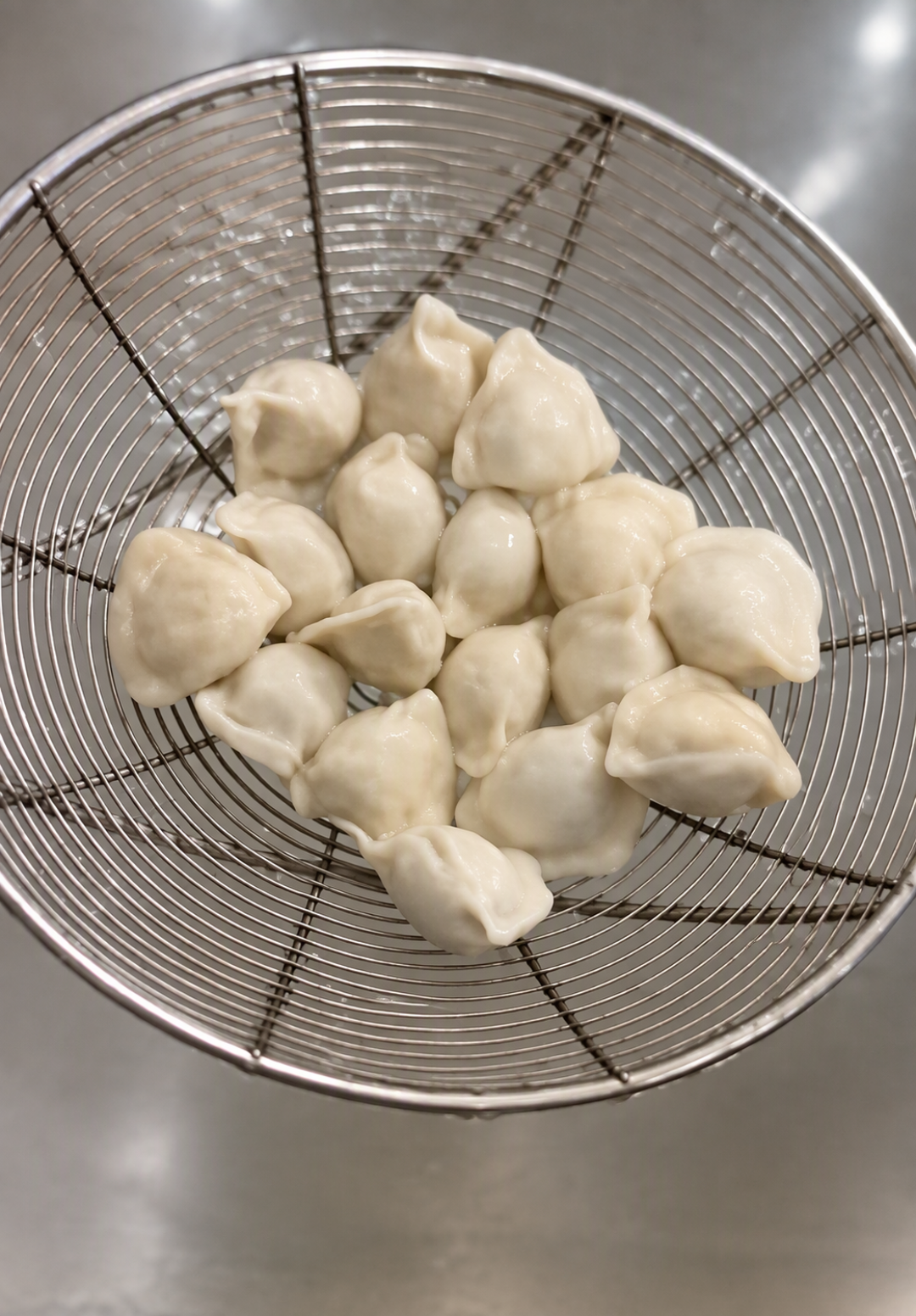 大家都在喊“打倒预制菜”，可商超冷柜里9块9的快手菜为什么一直补货？