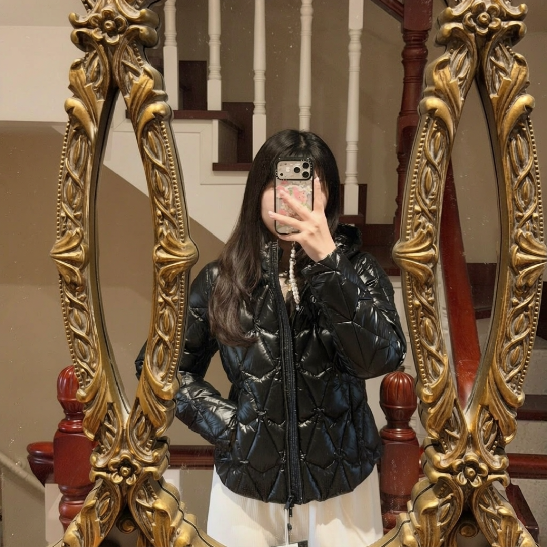 波司登只出了三成的钱，“小剪刀”却在南京西路开到第三家：9条真实成交价摆开，7500的吊牌不用买