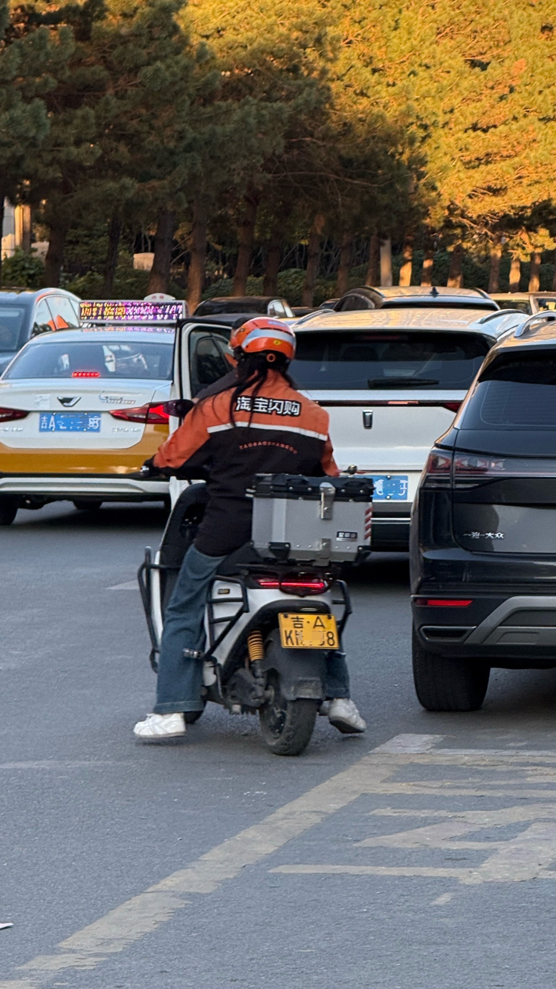 小牛电摩进公告:极速80、双座无ABS,驾照上牌限行先算清再冲