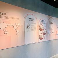 书店只剩4本、英文原版挂上1000元、中文版定价没动：双11想读安妮·卡森的人，先把版本、译本、读法理完