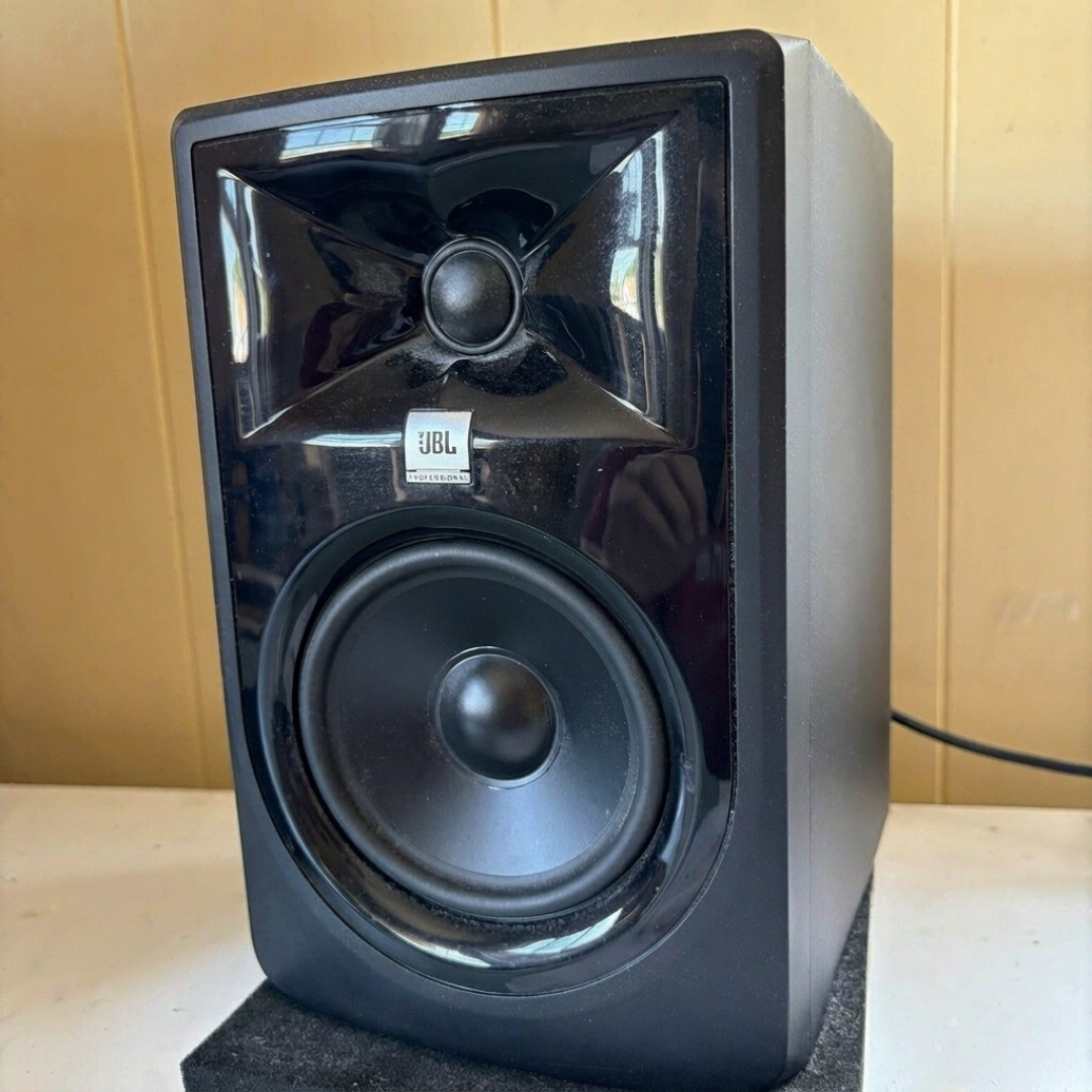 同一只JBL 305挂价800到2800：想捡二手监听音箱，先看懂回收链的定价规则