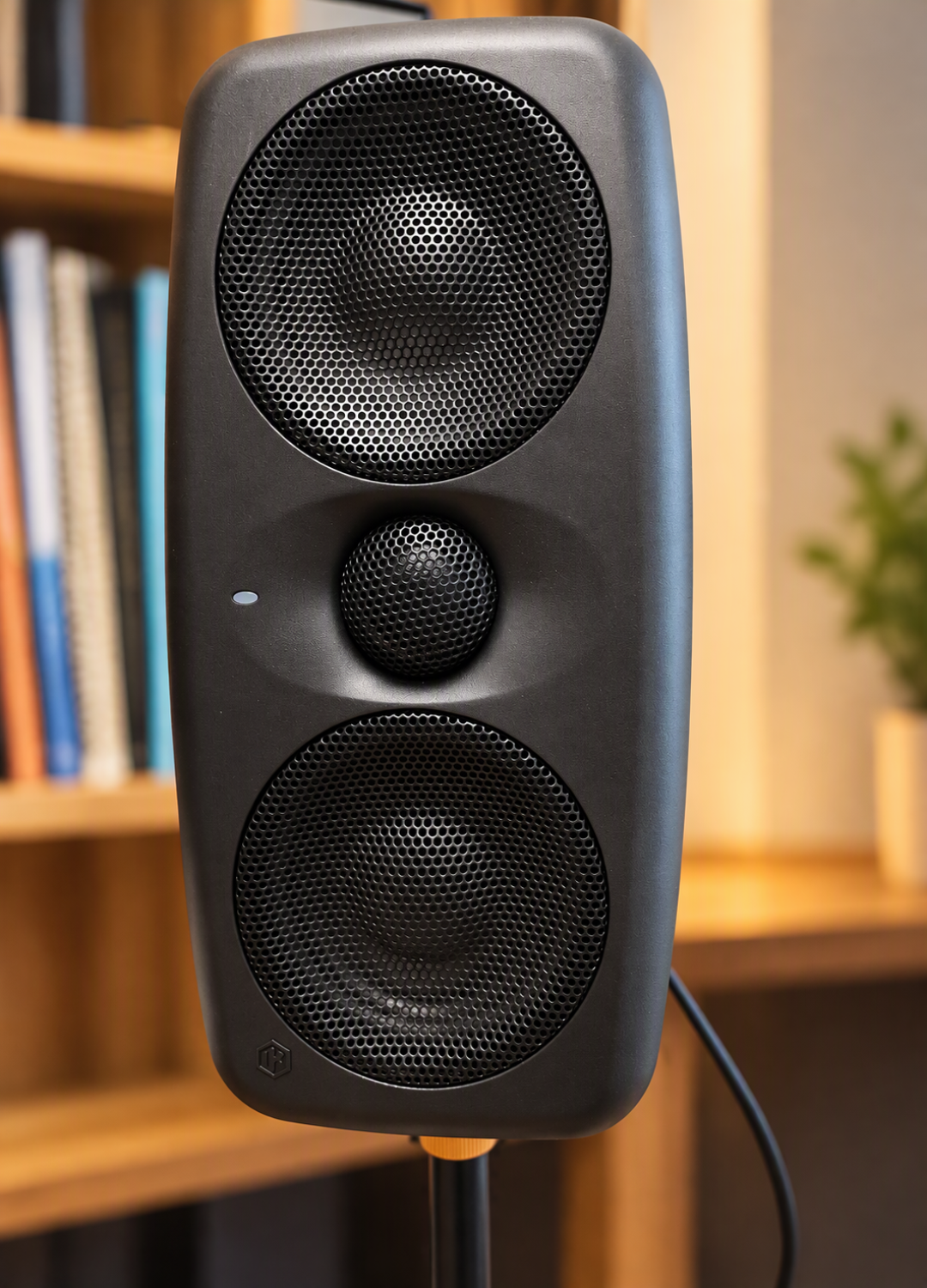 同一只JBL 305挂价800到2800：想捡二手监听音箱，先看懂回收链的定价规则