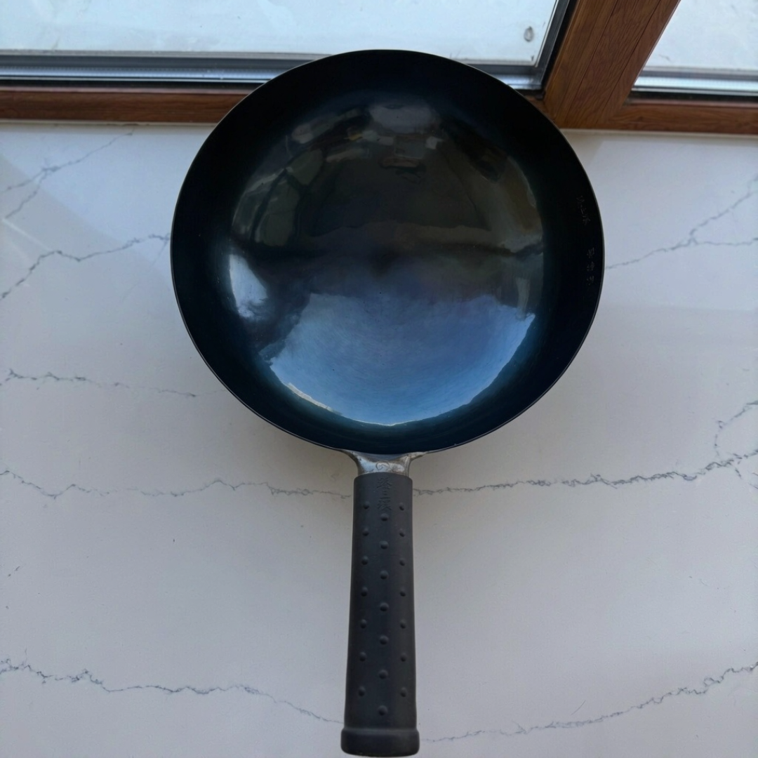 一顿西红柿炒蛋，炒掉了臻三环的烤蓝：蓝层、氮化层、油膜，到底哪层才防粘？