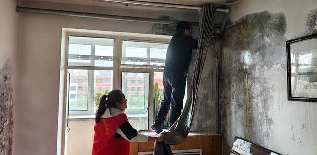 今年没用暖，新房却被试压的水淹了：4.5万损失，法院判他自己承担两成