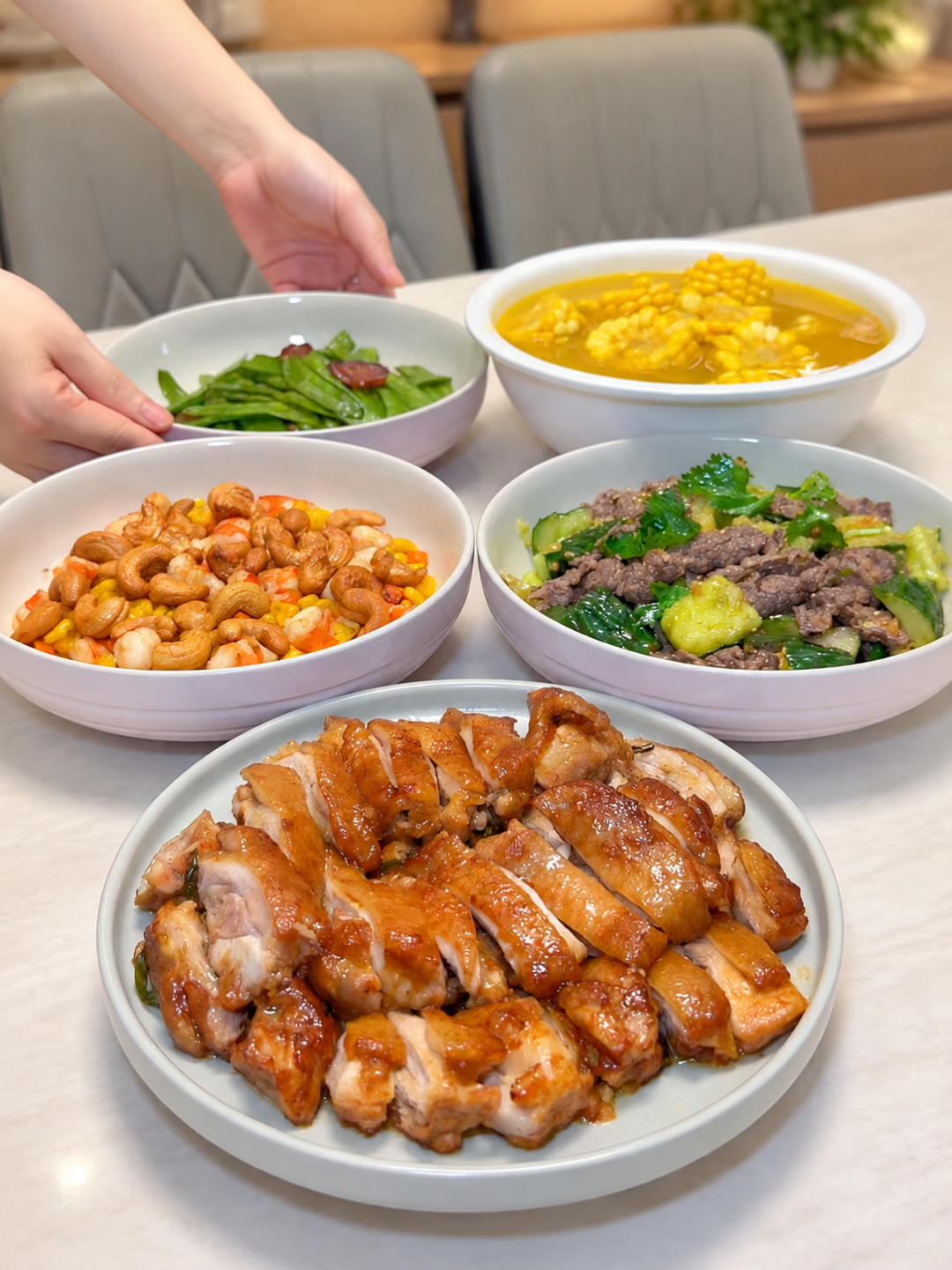 鲜菜价跌了8.1%、预制菜砍到7元:扒完三个平台的做饭账本,分水岭原来是饭桌上有几个人