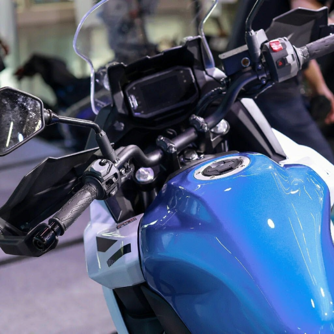 美区起售价8,399美元、日本原价117万日元：SV650穿上旅行壳的SV-7GX来了，大陆卖多少才值得等？