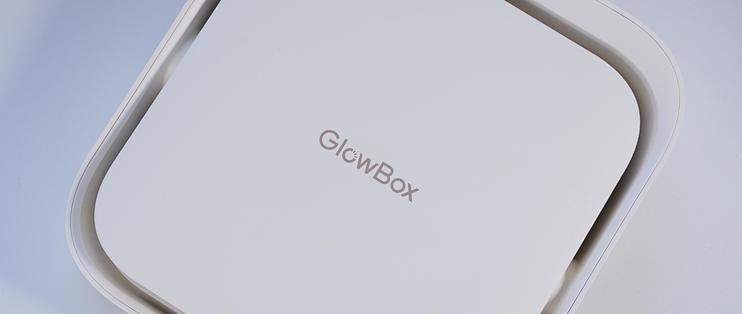 租房党百元投影仪实测：GlowBox 小光盒R1，自带一体式云台
