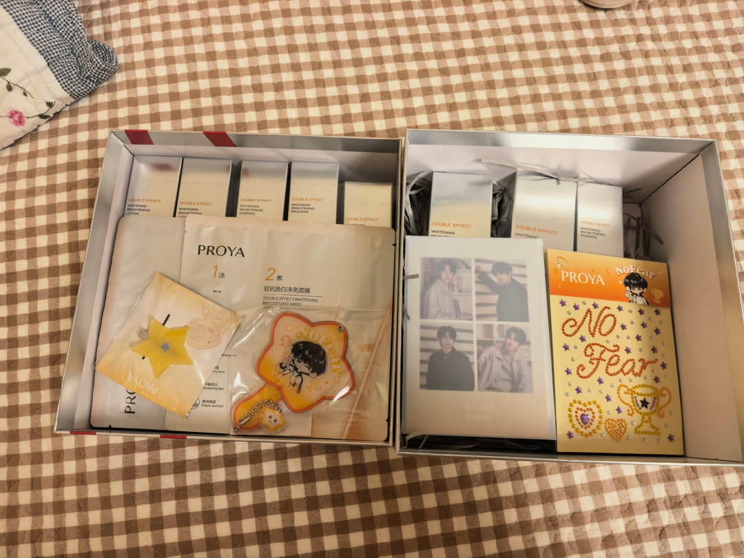 无畏成了珀莱雅的代言人,52到517的礼盒到货了,压碎的小卡真的好疼