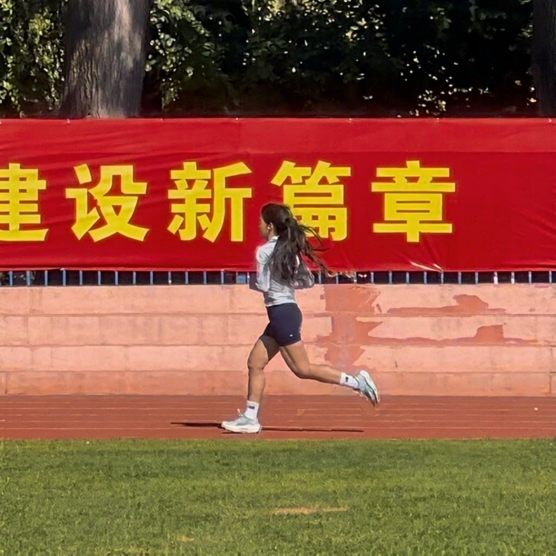 这场校运会800米「捡漏」教程拿了6.3万赞:先记牢3条规则红线,再算你最后200米的账
