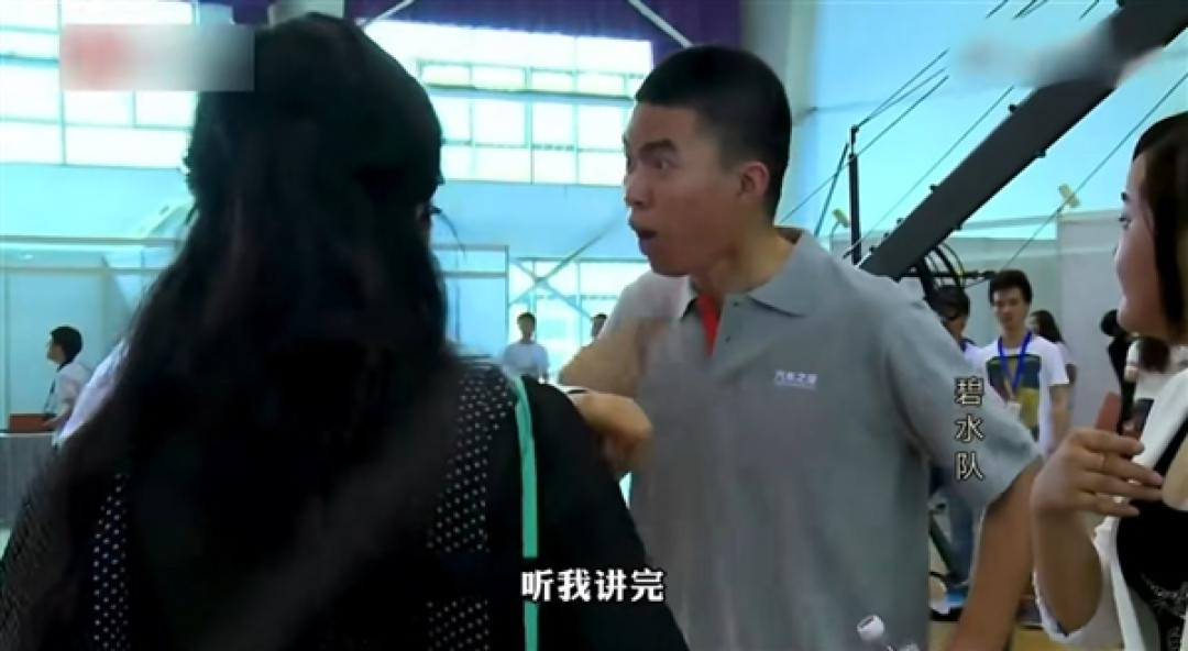 成网络热梗爆火多年 博主韩路曝李想“听我讲完”背后原因