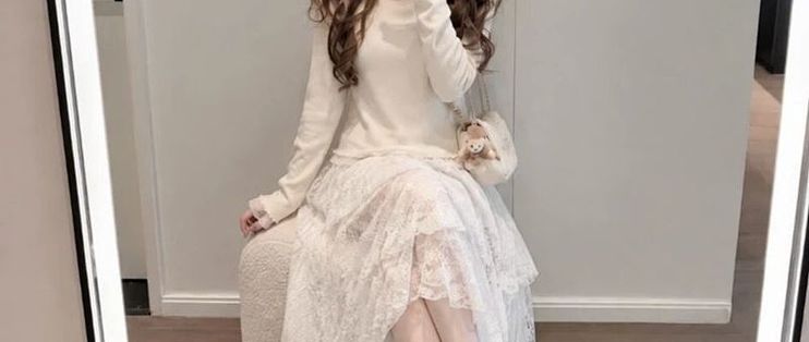蕾丝花边针织衫：袖口多了一圈花边，早秋穿搭温柔一档