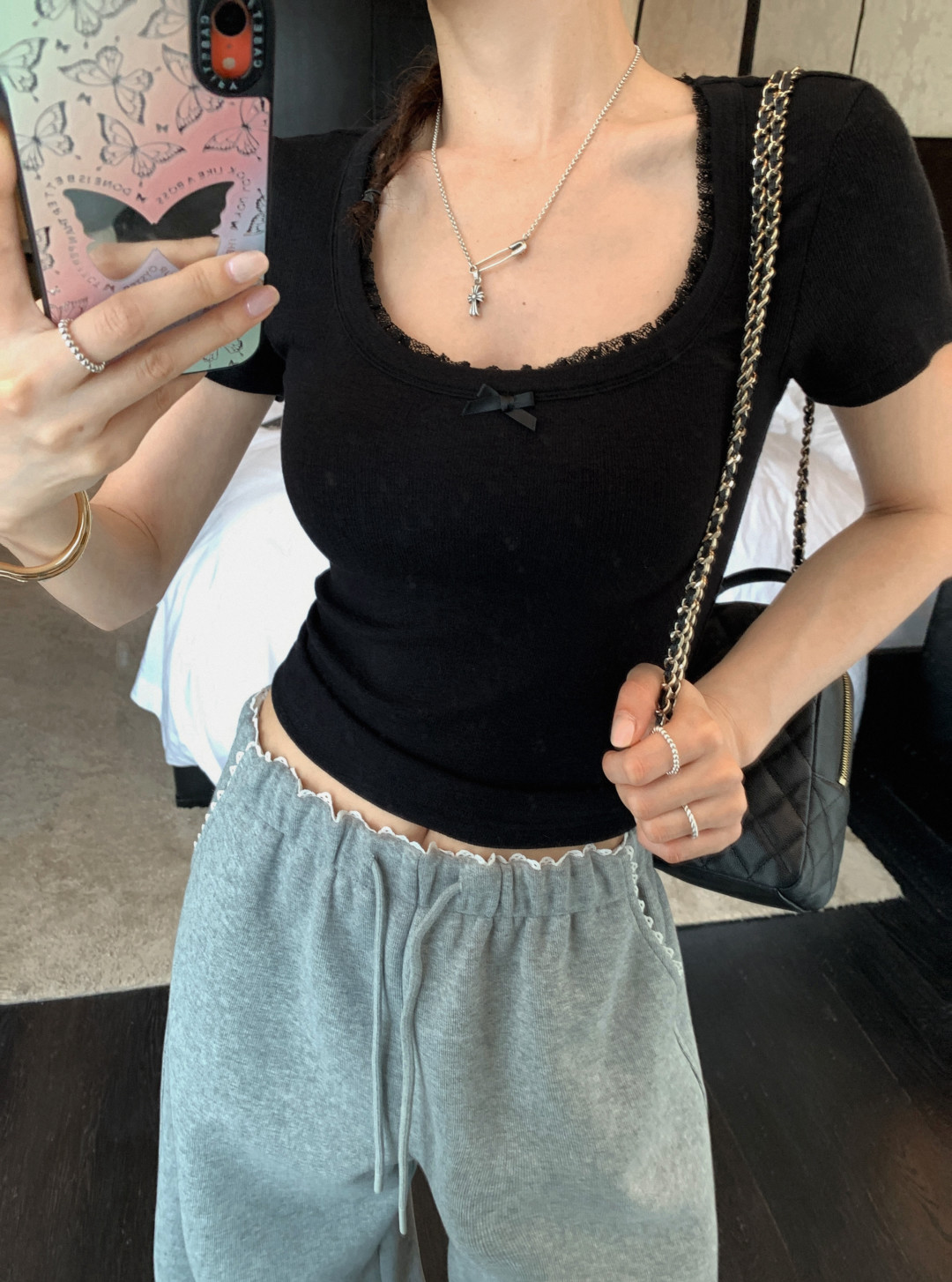 古早感正在接管日系秋冬:奈奈、昭和、千禧、轻亚是四个年代,先分清再下单