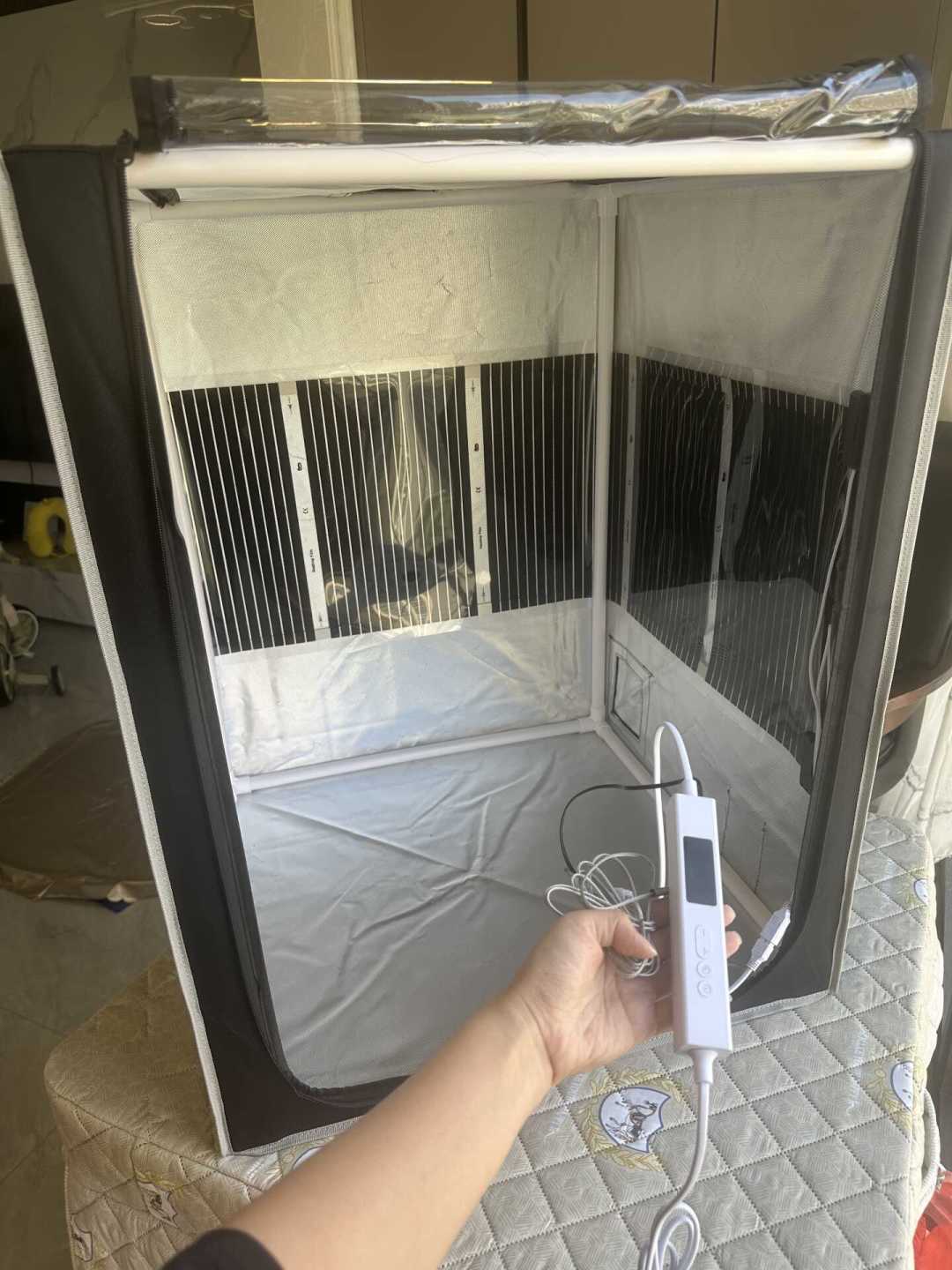 南方无暖气要不要给虎皮牡丹玄凤加热？我把两派帖子里的5℃、10℃、49.8℃摆成一张表：先防温差贼风，再防失控温控