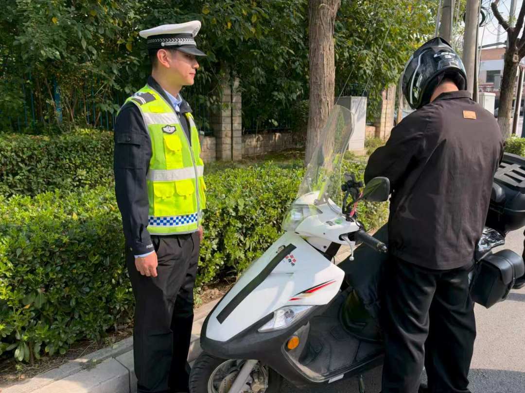双11降温,电动车挡风被到底买不买:3起事故、278条争议评论,先把这笔保暖账算清