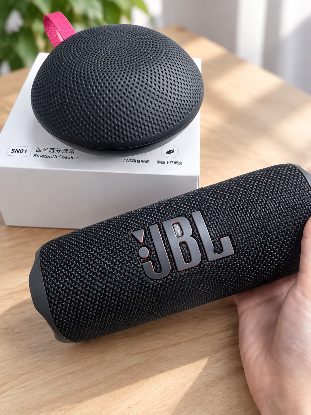 双11搜JBL,你会撞上同一套“横评模板”:31篇同构、2秒连发、5个粉丝发了450篇