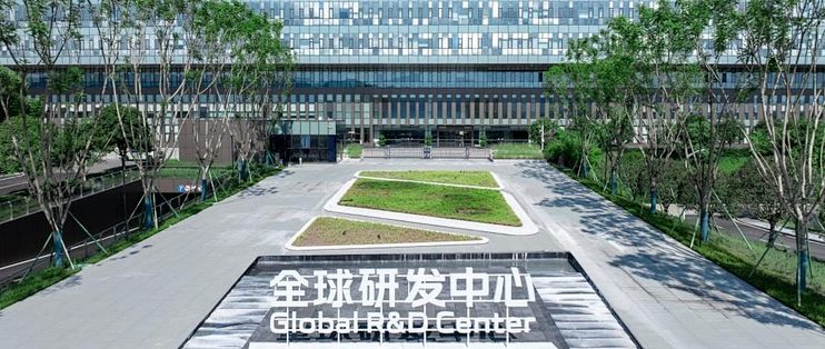 为了智能汽车，长安先把自己变成了“AI公司”