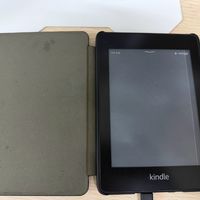 抽屉里的Kindle这周被人用AI救活了：老机器原生跑微信读书，先看你固件那行字再动手