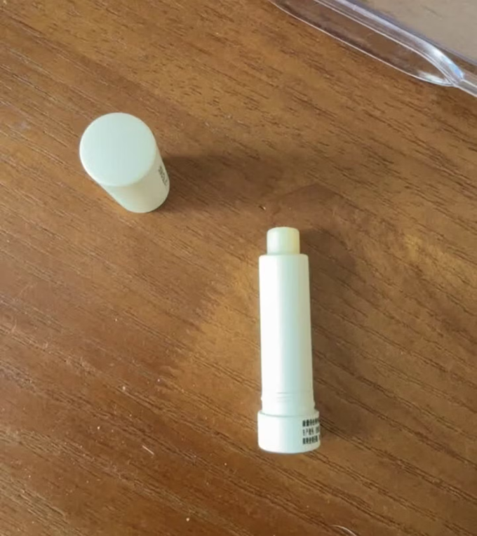 润唇膏