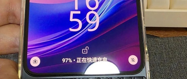 TT2E 七天无理由实测，全键盘机的爱恨账本
