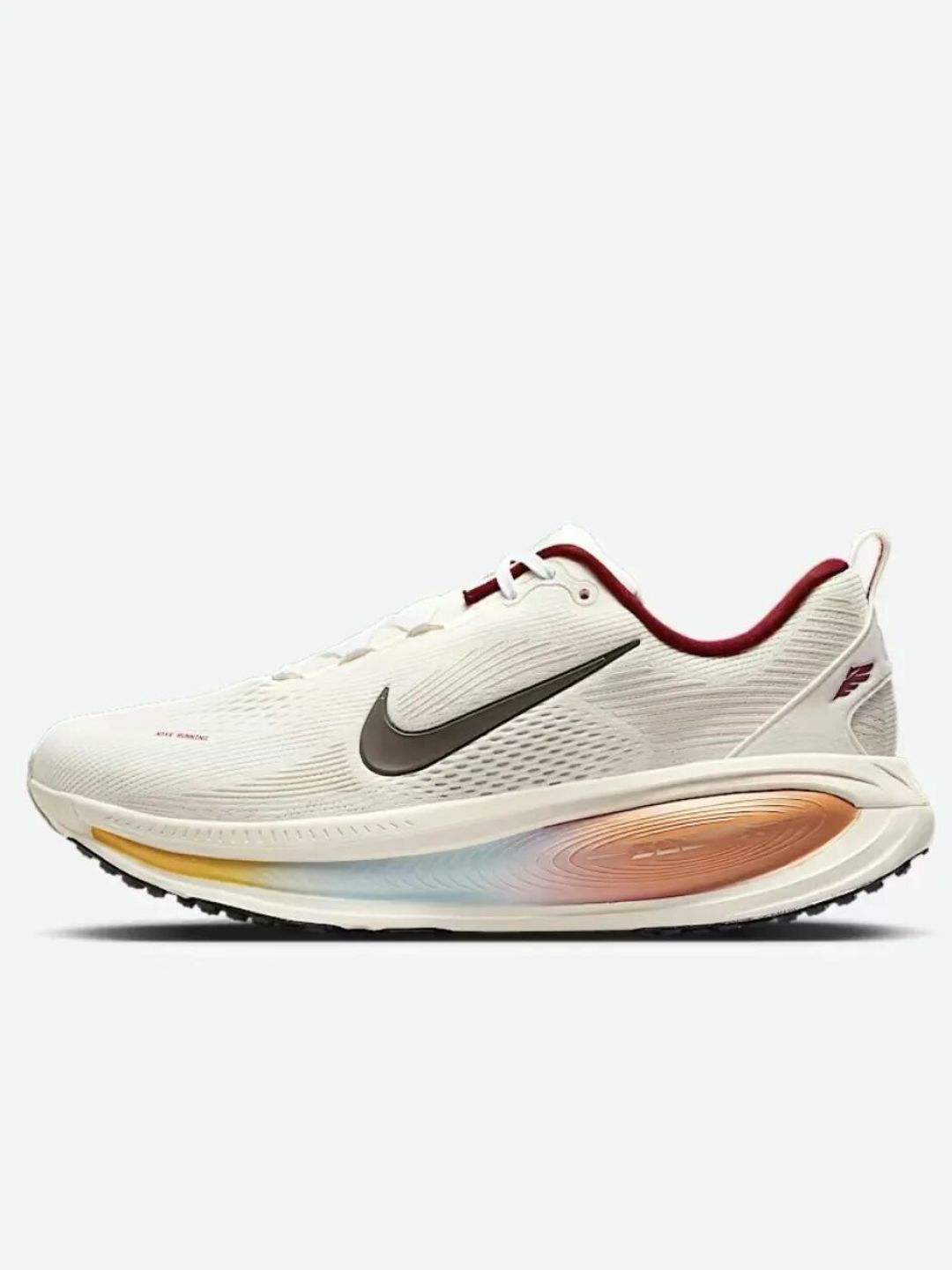 Nike Vomero 18 缓震跑鞋：ZoomX 只铺一层是巧思