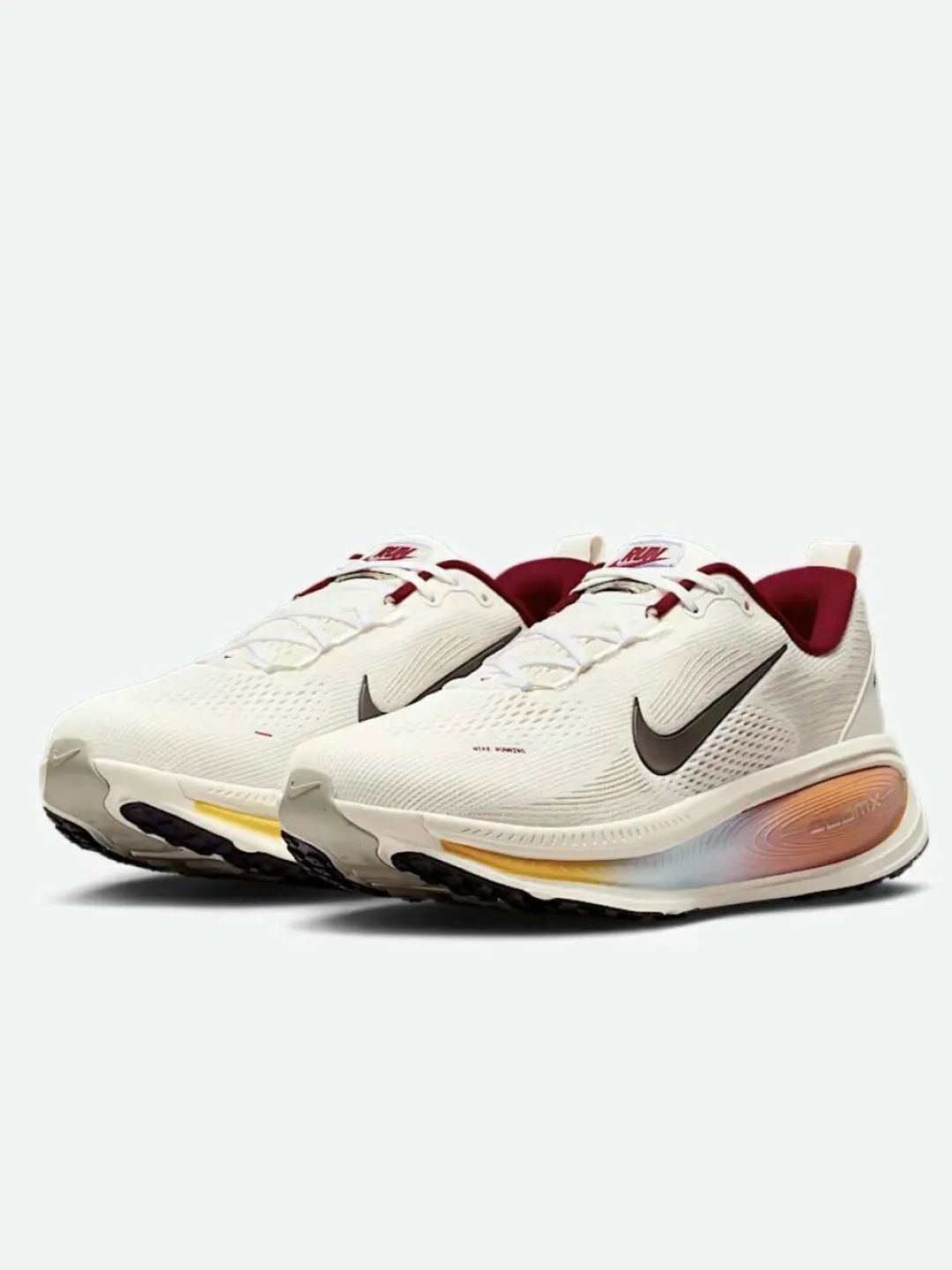 Nike Vomero 18 缓震跑鞋：ZoomX 只铺一层是巧思