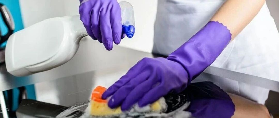 B站那条不返工大扫除视频我看了三遍:先收再除尘后沾水,两小时能压成一小时