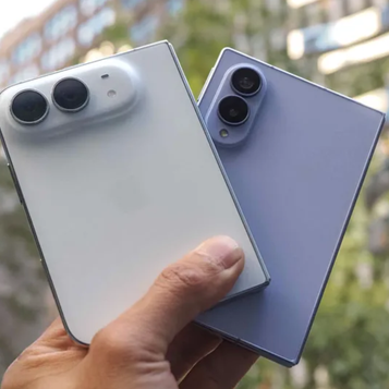 苹果踢到铁板了！iPhone Duo硬刚三星Galaxy Z Fold8，它拿啥赢？