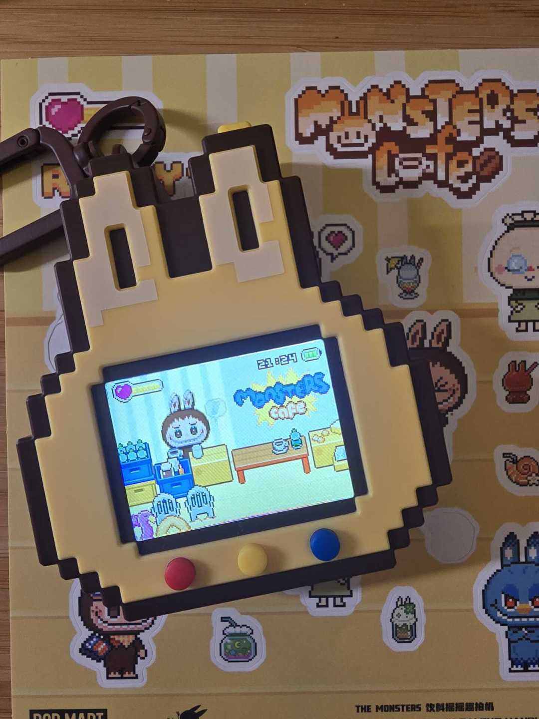 买不到还频现故障求助，299元LABUBU趣拍机盲盒该不该追