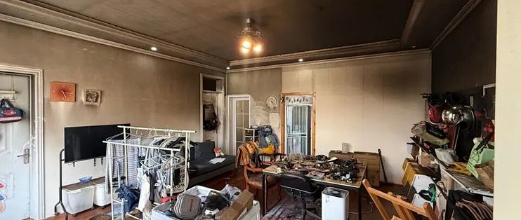 一只162元的充电宝凌晨起火，烧得精装房没法住：定损涨到11.33万，还没谈拢