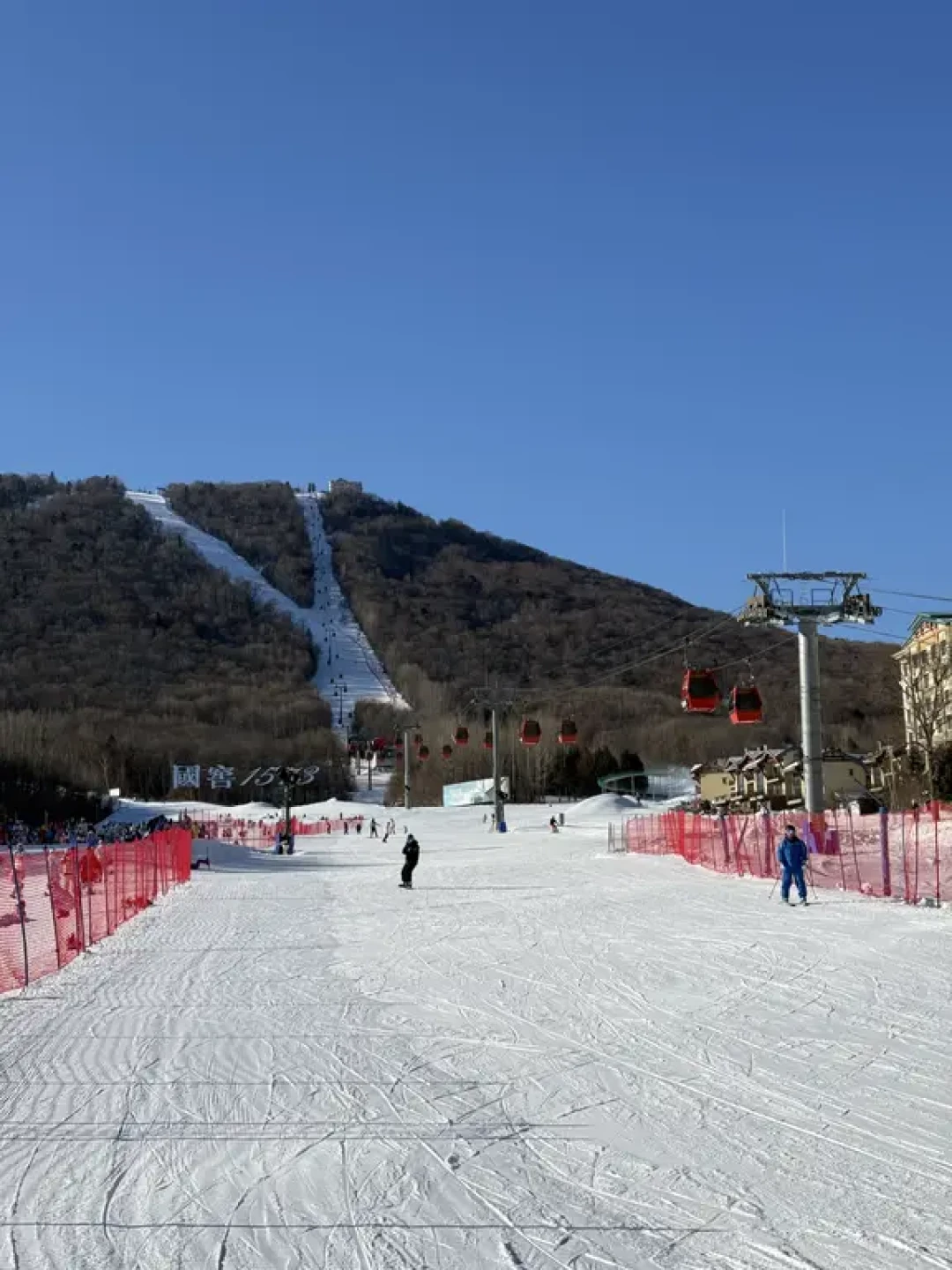 亚布力ClubMed实测：滑雪能打是真的，落差也是真的